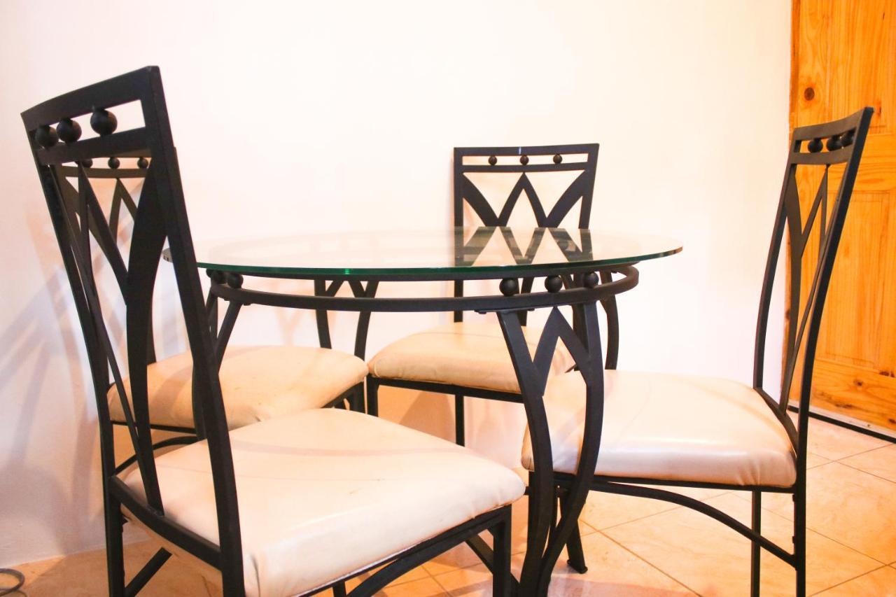 Van Villa Guesthouse Negril Zewnętrze zdjęcie
