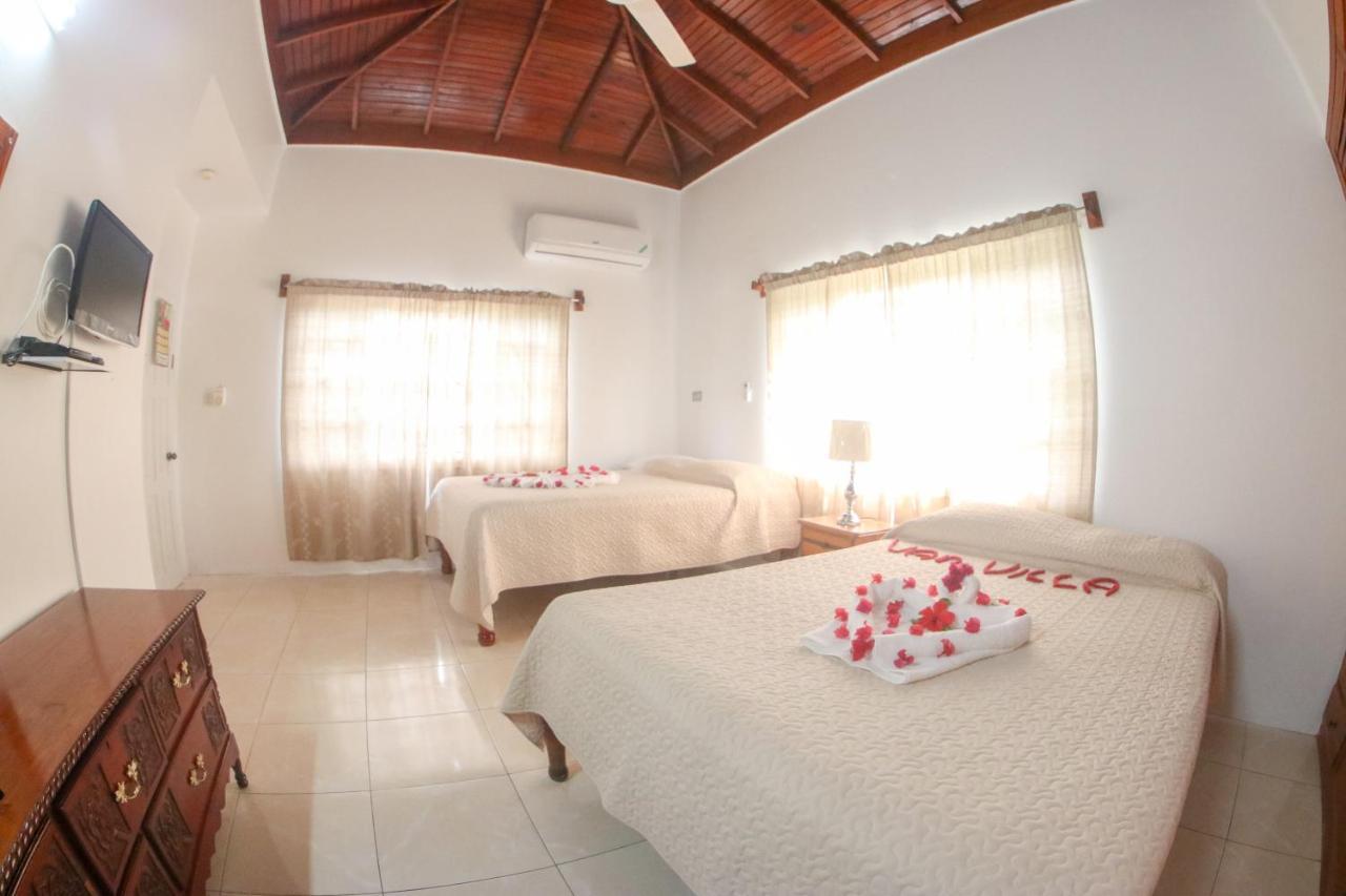 Van Villa Guesthouse Negril Zewnętrze zdjęcie