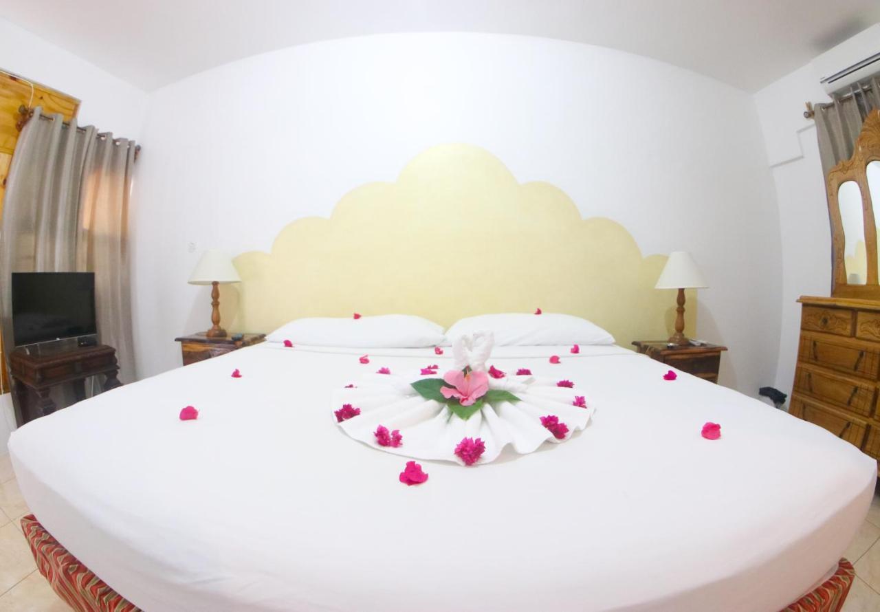 Van Villa Guesthouse Negril Zewnętrze zdjęcie