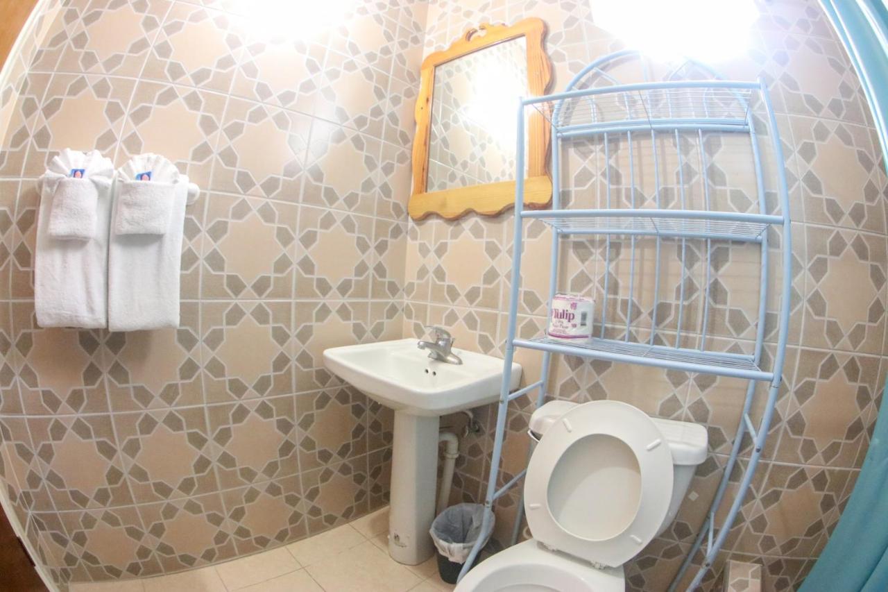 Van Villa Guesthouse Negril Zewnętrze zdjęcie